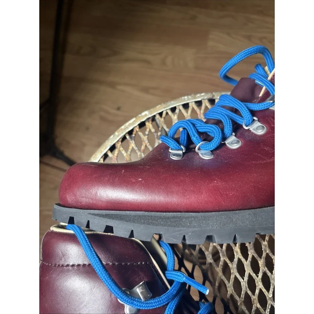 VTG Merrell Wilderness Mountaineering Brown Boots Womens Size 8.5 Oxblood